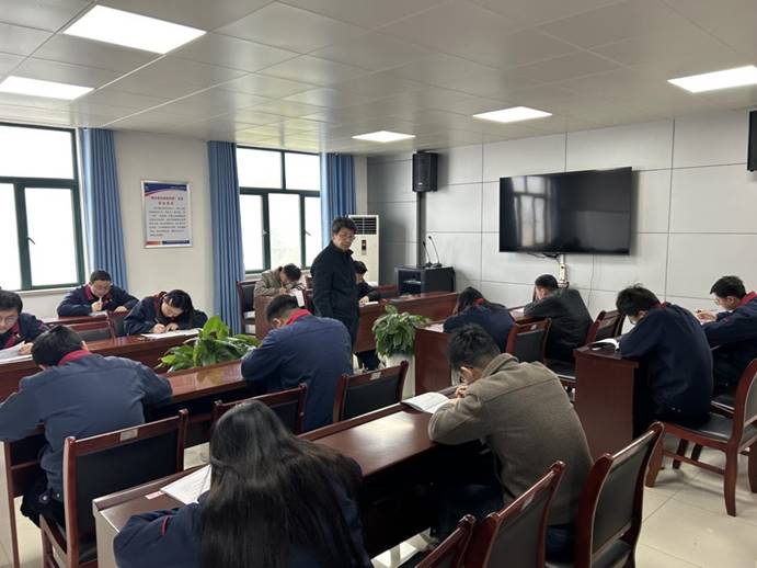 建材公司、檢測公司聯(lián)合開展管理人員業(yè)務(wù)提升考試